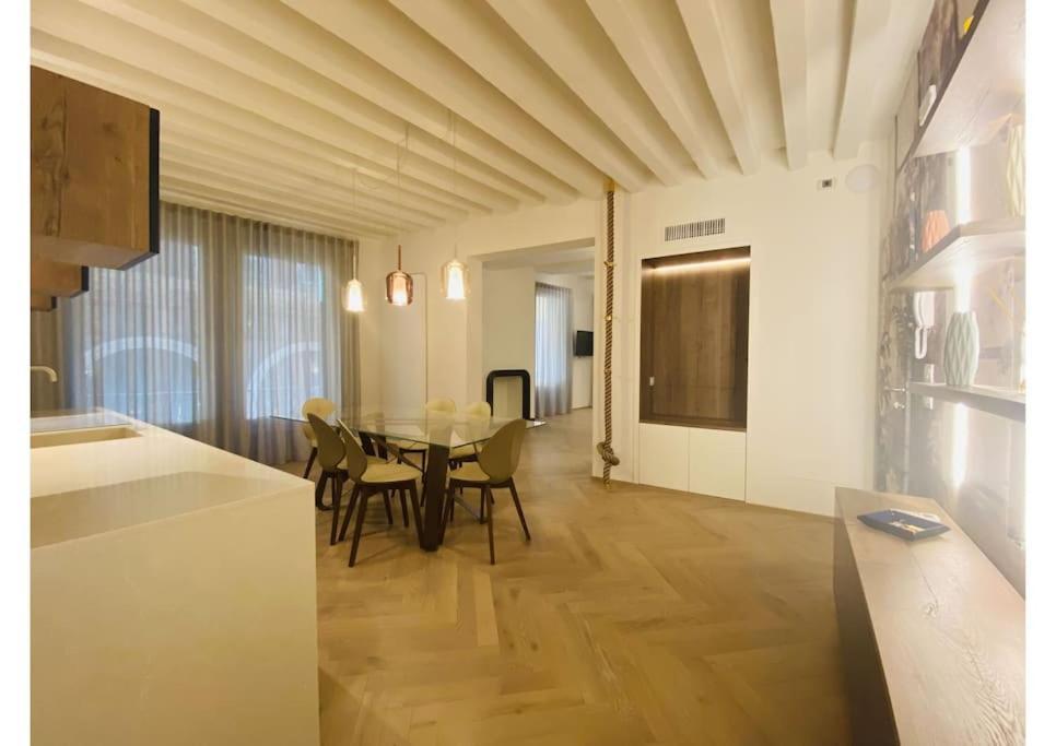Sweet Time Venice, Luxury San Marco Frezzaria Apt! מראה חיצוני תמונה